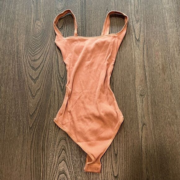 NWT Skims Ribbed Stretch Cotton Bodysuit Sedona Size XXS - Picture 1 of 5